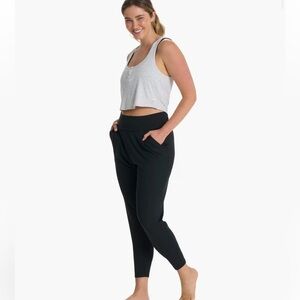 Vuori Black Lux At Ease Pant Sz M